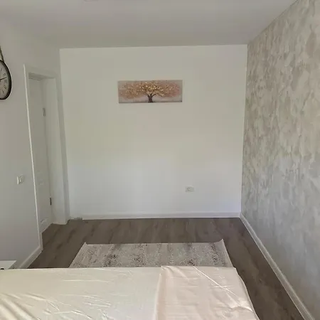 Apartment Kiki By The Lujerului Metro Station Bukarest