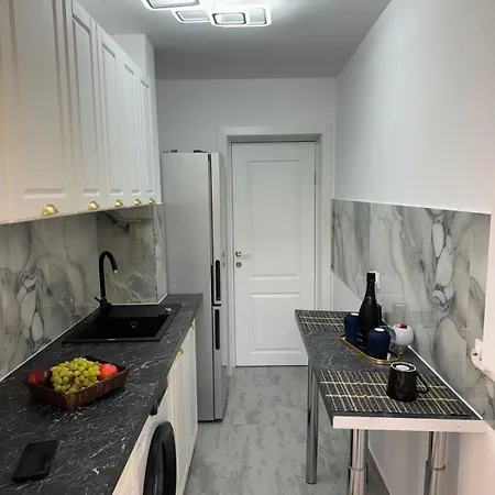 Kiki By The Lujerului Metro Station Lägenhet