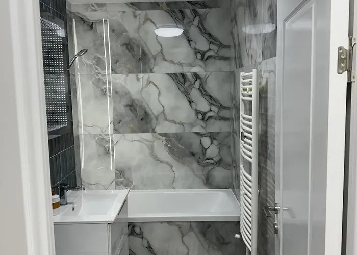 Апартаменти Kiki By The Lujerului Metro Station