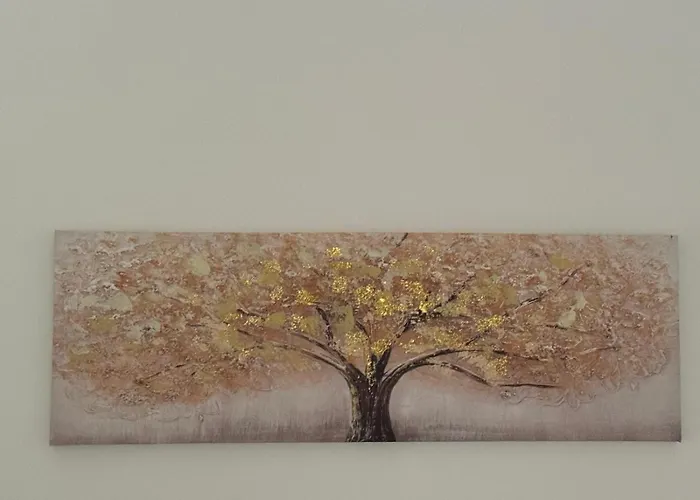 Kiki By The Lujerului Metro Station Bukarest